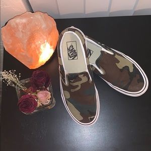 Camouflage vans